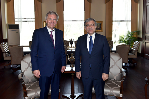 11. Cumhurbaşkanı Abdullah Gül, Almanya Eski Cumhurbaşkanı Christian Wulff ile Görüştü